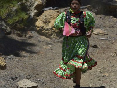 'Pusimos en alto el nombre de Chihuahua”, dicen hermanos rarámuri tras ultramaratón europeo