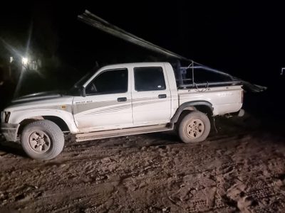 Detuvieron a un funcionario de Sauzal Bonito por robar chapas de una obra en construcción
