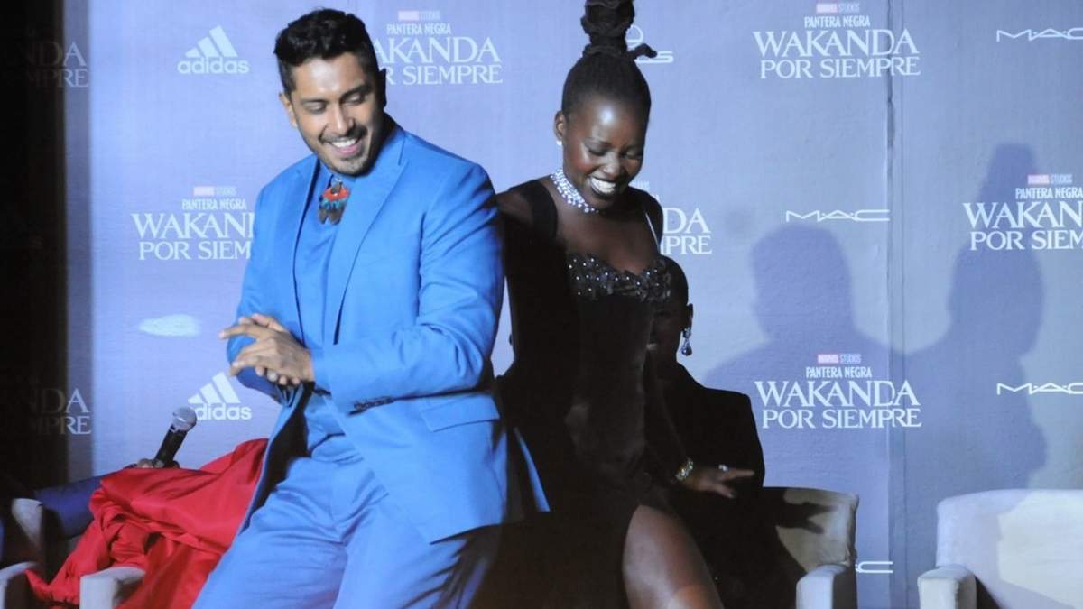 Tenoch Huerta y Lupita Nyong'o