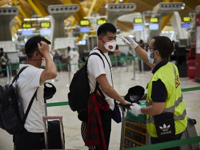 Alerta viajeros: España aplicará multas altísimas a quienes lleguen al país sin un test PCR negativo