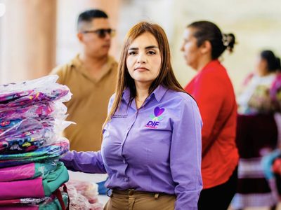 Escoltada por la Guardia Nacional, Grecia Quiroz, viuda de Carlos Manzo, se reúne con Sheinbaum