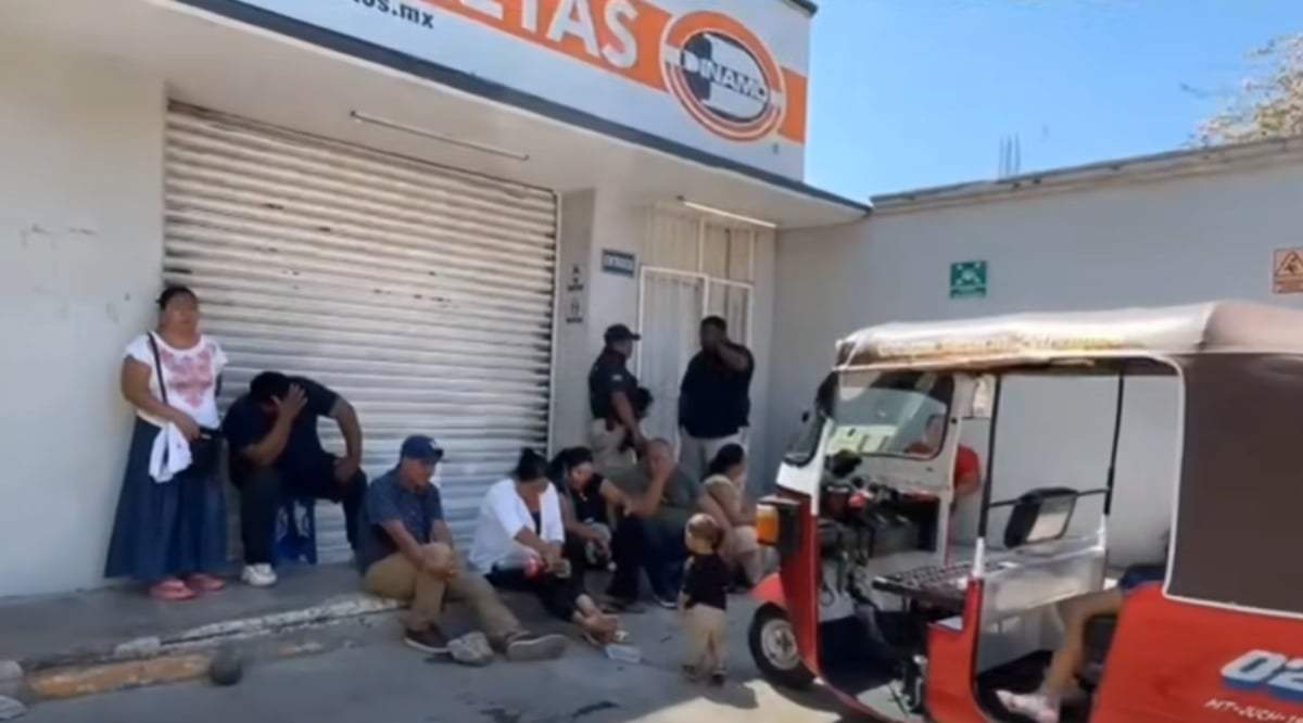 El bloqueo de la tienda de motocicletas