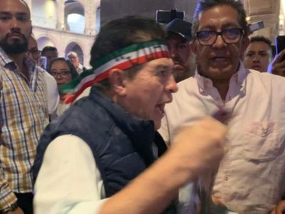 “¡Traidora… me robó Iztapalapa!”: Juanito irrumpió en el evento de Clara Brugada (Video)