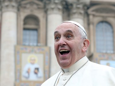 "Es un acto de amor": el papa Francisco llama a vacunarse, al contrario del sector ultraconservador