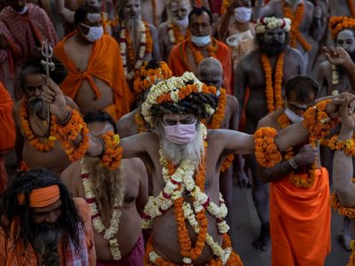 Inaudito: India celebra un multitudinario acto religioso con el coronavirus acechando