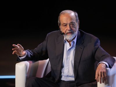 Slim insiste en que la semana laboral sea de tres días, y la jubilación a los 75 años