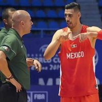 Iván Déniz renunció como entrenador de la selección mexicana de baloncesto