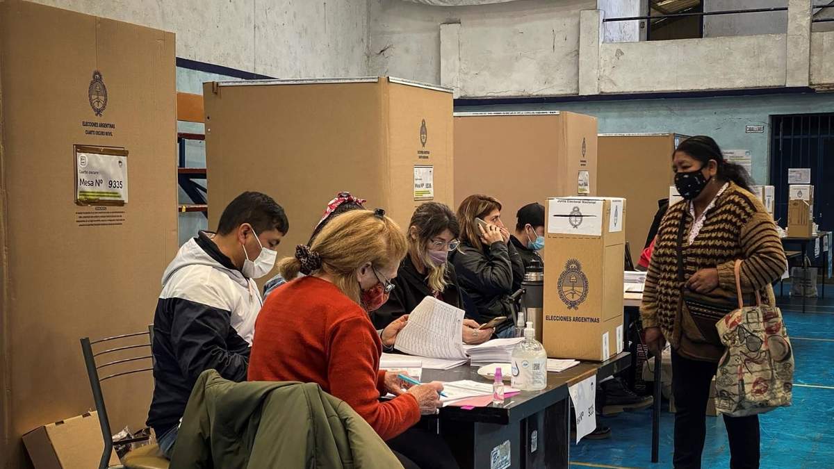Cerca del 70% de los neuquinos fueron a votar. Fuente: (Twitter)