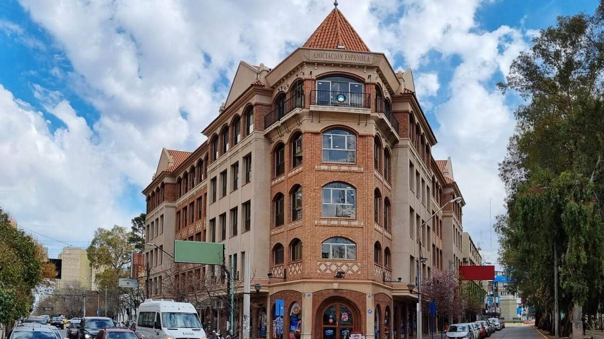 Edificio sede del Tribunal Superior de Justicia de Neuquén. Fuente: (Jusneuquen)