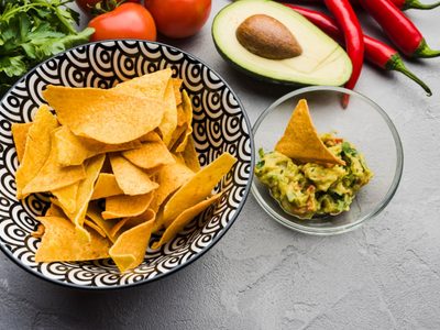 Nachos caseros de verduras: la receta para un snack saludable con pocos ingredientes