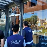 La Aduana allana un total de 18 bancos por la fuga de aproximadamente 400 millones de dólares