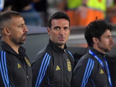 Lionel Scaloni y el cuerpo técnico de la Selección Argentina se sumaron a la campaña para ayudar a Bahía Blanca