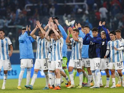 Deambula por Europa: el juvenil que espera un llamado de la Selección Argentina