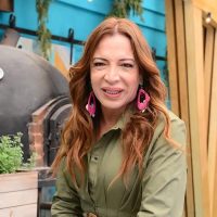 Naturaleza y confort: así es la enorme piscina que tiene Lizy Tagliani en su jardín