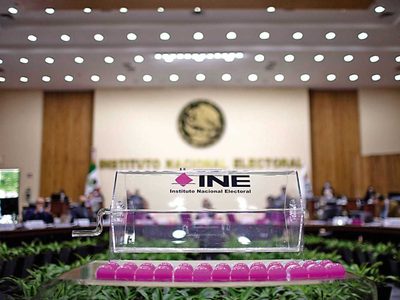 Morena pasaría a la Corte "la bolita" de elegir consejeros del INE