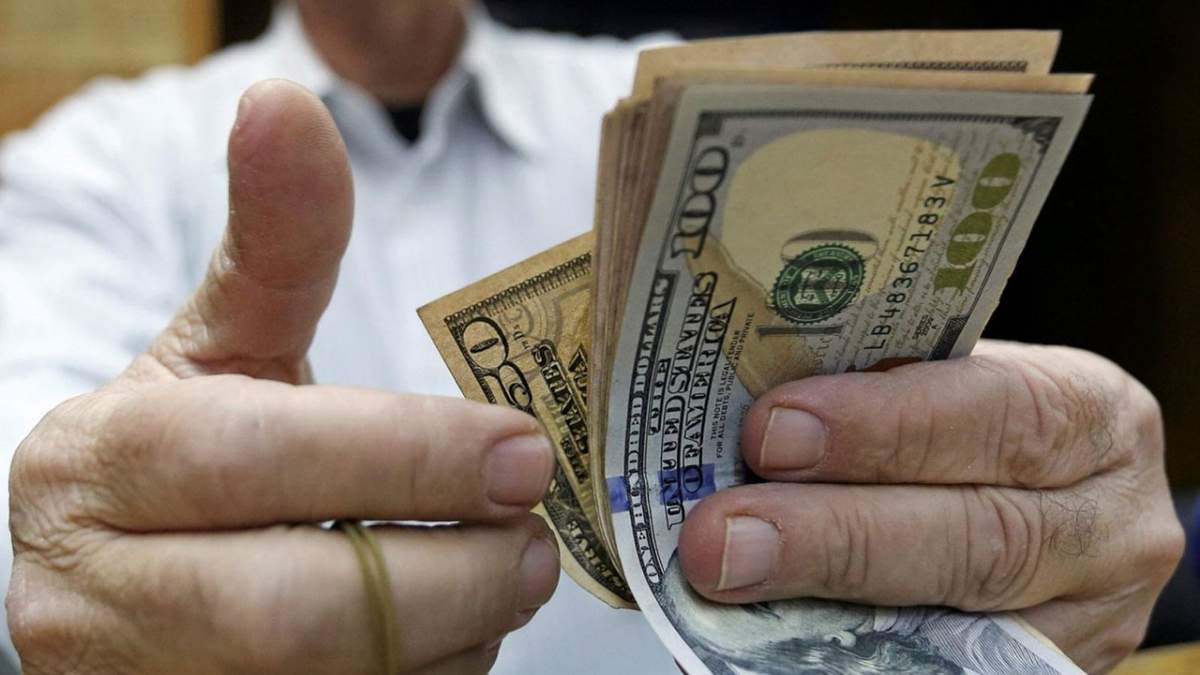 El Gobierno busca desalentar la compra y fuga de divisas. Fuente: (Twitter)
