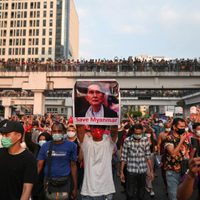 Myanmar: continúa la protesta de miles de personas contra el Ejército