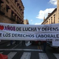 Sindicato de la Universidad Michoacana rompe con rector y profesores; cierra vías en Morelia