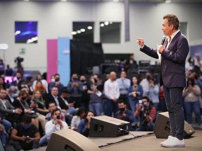 Morena denuncia promoción personal del presidente municipal de Guadalajara con dinero público
