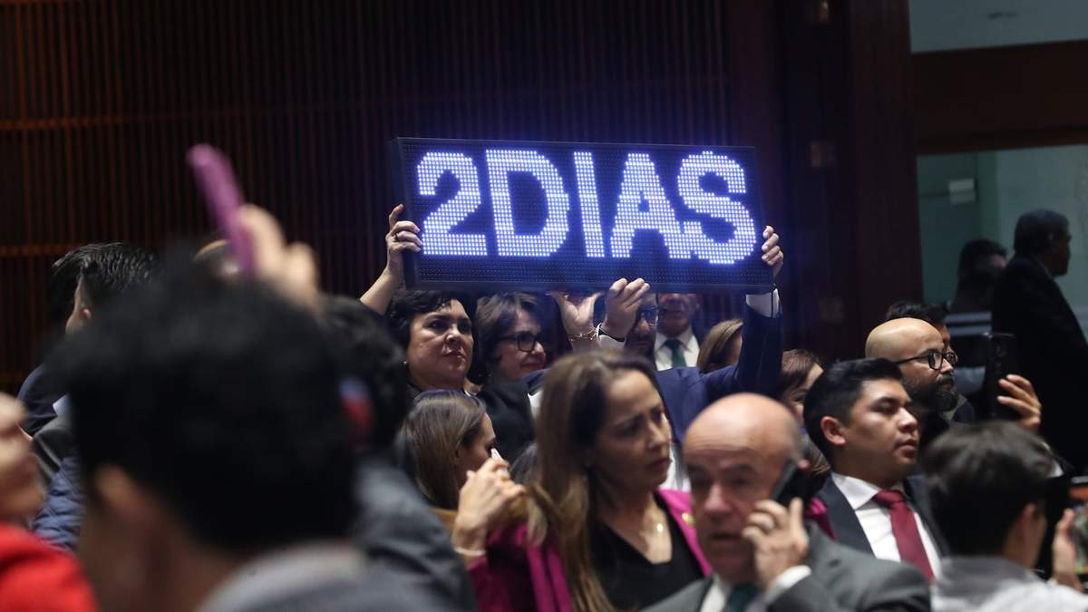 Movimiento Ciudadano reclamó durante la sesión que se aprobaran dos días de descanso
