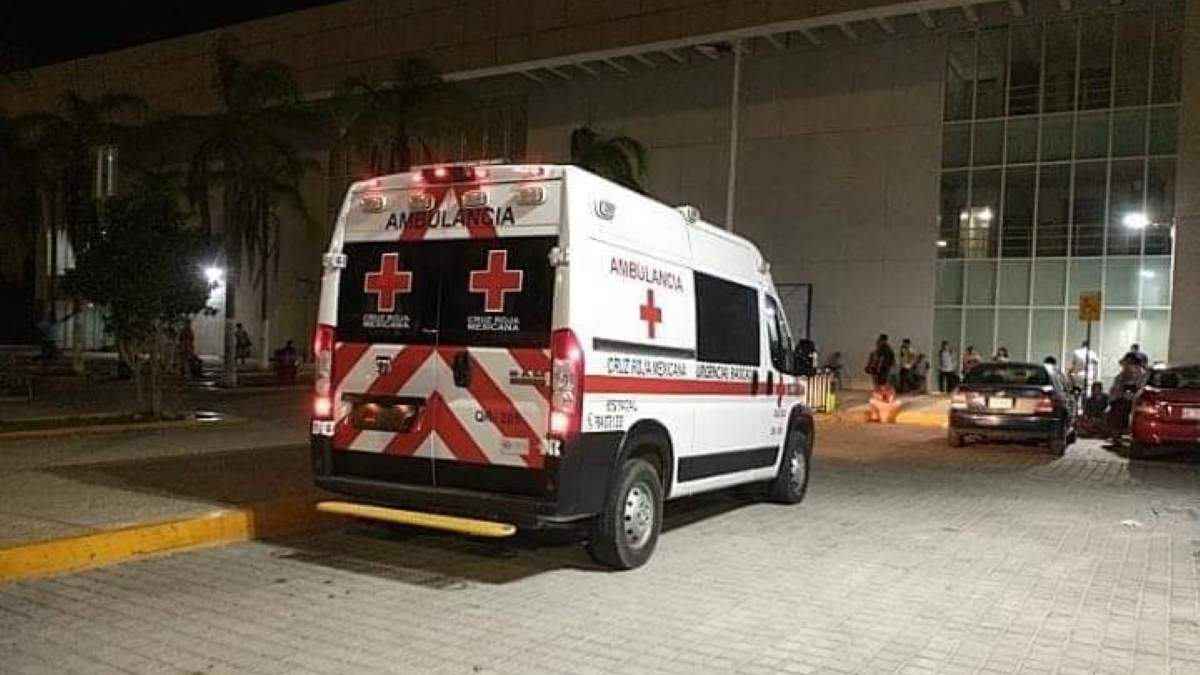 Una ambulancia en el hospital del IMSS de Playa del Carmen