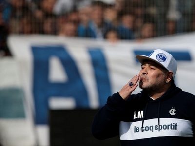 Messi debuta en San Paolo y Maradona hace lo propio por Copa Argentina