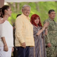 Inversionistas temen que AMLO siga gobernando el país detrás de Sheinbaum: WSJ