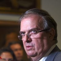 Ebrard exige reposición e impugna proceso de Morena que le dio el triunfo a Sheinbaum