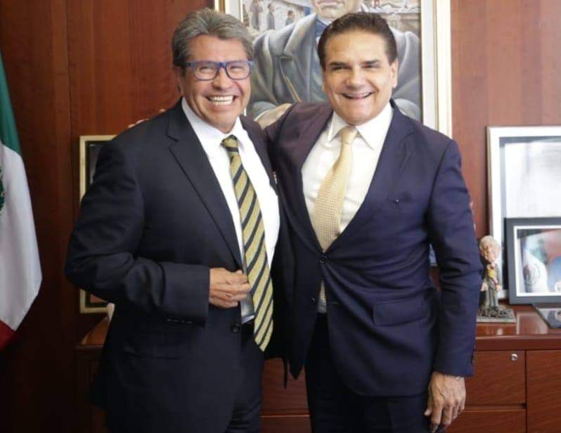El exgobernador de Michoacán, Silvano Aureoles, con el senador Ricardo Monreal