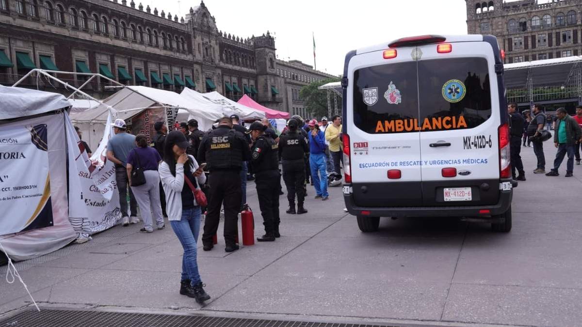 Una ambulancia frente al plantón