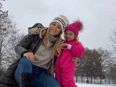Despliegue de actitud: Emma, la hija de Evangelina Anderson, se lució ante la cámara de esta manera