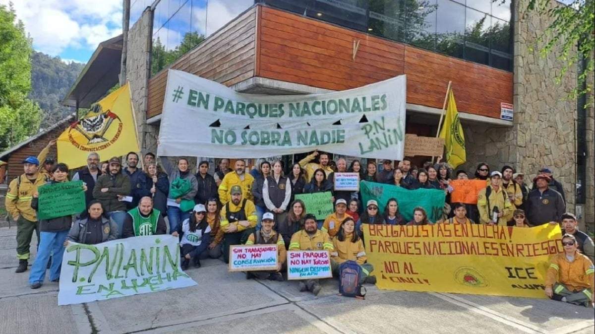 Se oponen a que los contratos sean únicamente por temporada y la reducción del personal técnico y administrativo. Fuente: (La Montaña)