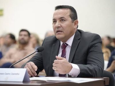 FGE da espaldarazo a Dámaso Castro, vicefiscal señalado de nexos con los Chapitos