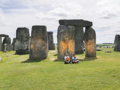 Tras atentado, cerca de 15 mil personas se reúnen en Stonehenge por el solsticio de verano