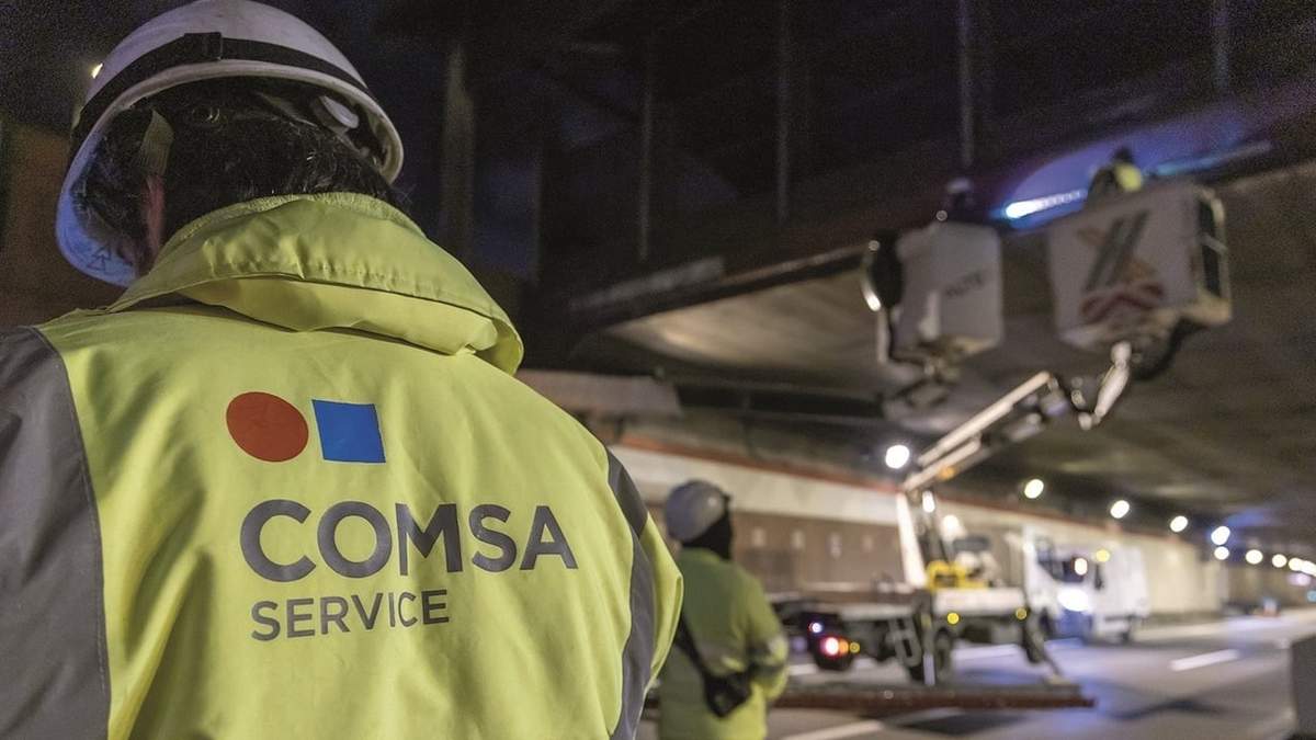 Un trabajador de la firma catalana