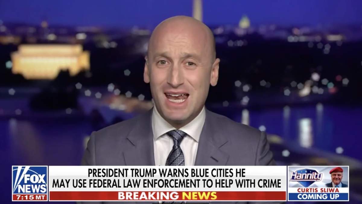 Stephen Miller en la entrevista