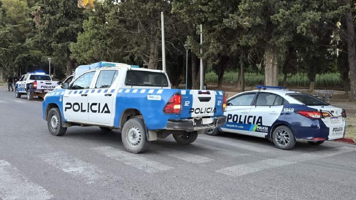 La Policía busca a los responsables del ataque en las cámaras de seguridad. Fuente (Centenario Digital)