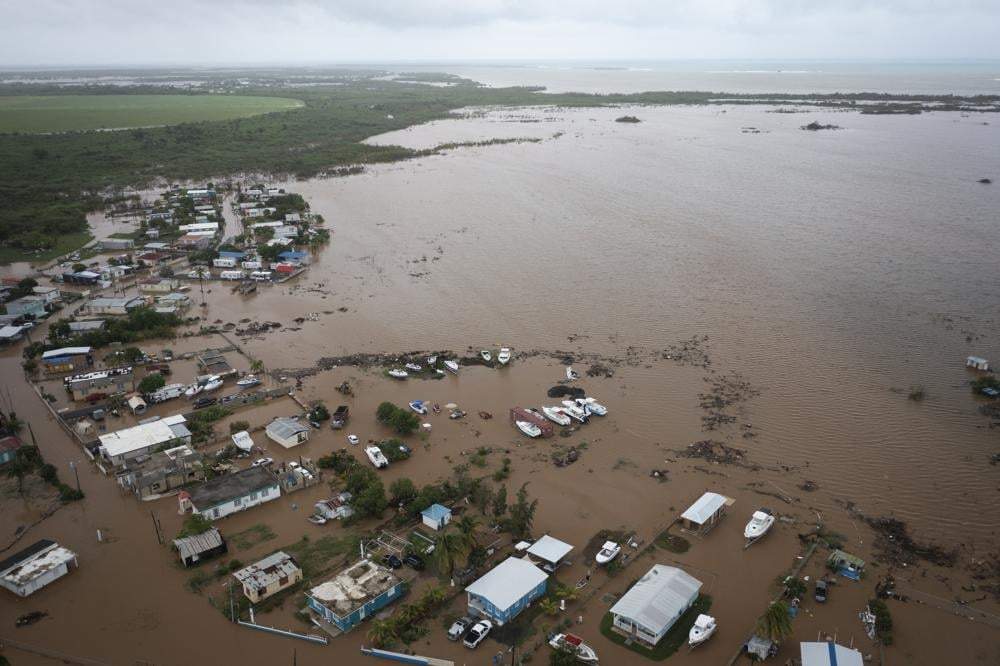 Viviendas inundadas en Salinas Beach por el huracán Fiona en Puerto Rico el 19 de septiembre de 2022