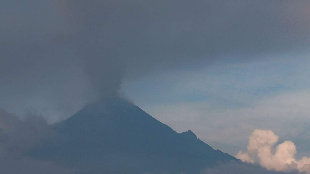 Columna de ceniza el pasado domingo en el Popo