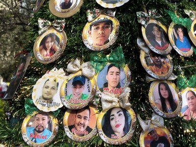 Colectivo de búsqueda colocan Pino la Esperanza por los Desaparecidos en Reynosa
