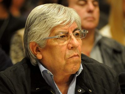 Hugo Moyano reniega de las sumas fijas y pretende discutir el salario “que corresponde”