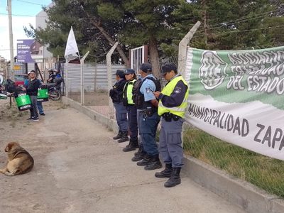 Protesta de ATE por aumento salarial y reclamos al Concejo Deliberante de Zapala