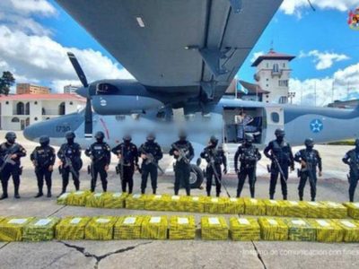 Interceptan jet con más de una tonelada de cocaína enviada por disidencia de las FARC al CJNG