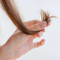 No cortes tu cabello, mirá cómo podés mejorar las puntas abiertas usando 3 ingredientes que tenés en casa