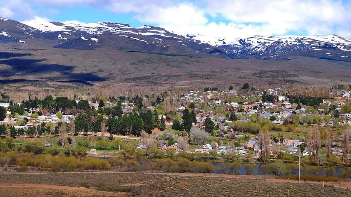 Ciudad de Aluminé, afectada por la permanencia del coronavirus. Fuente: (Twitter)