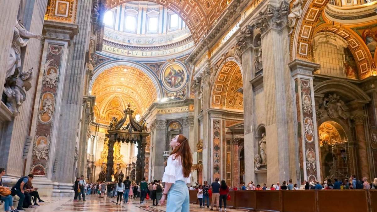 Imágenes de archivo de la Capilla Sixtina en la Basílica de San Pedro, Ciudad del Vaticano. Fuente: (Twitter)