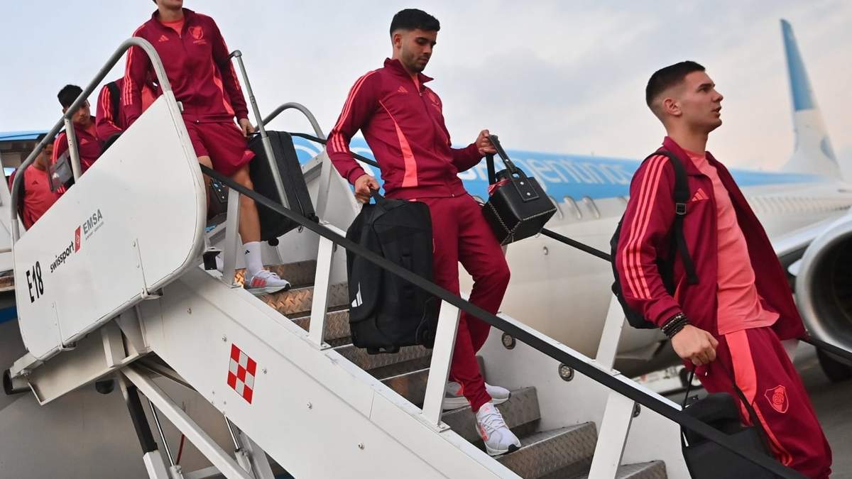 El plantel llegando a Ecuador