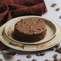 Probá esta receta tipo falsos alfajores de frutilla con chocolate: una delicia para comer sin culpa