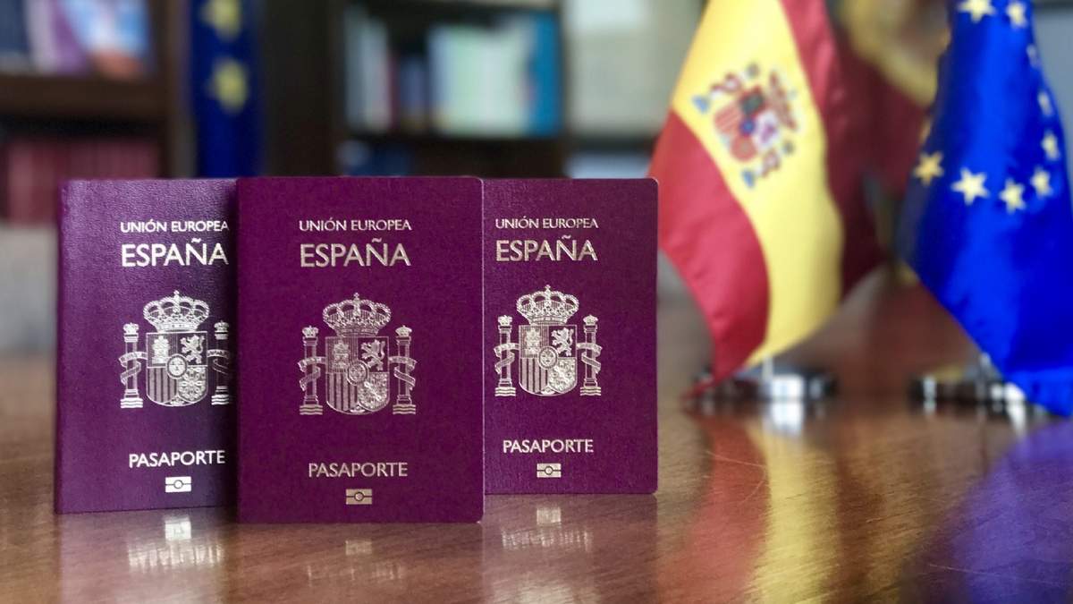 Pasaporte español. Fuente: (Twitter)