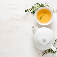 Trucos sencillos de belleza para aprovechar los saquitos de té y tener la piel lozana